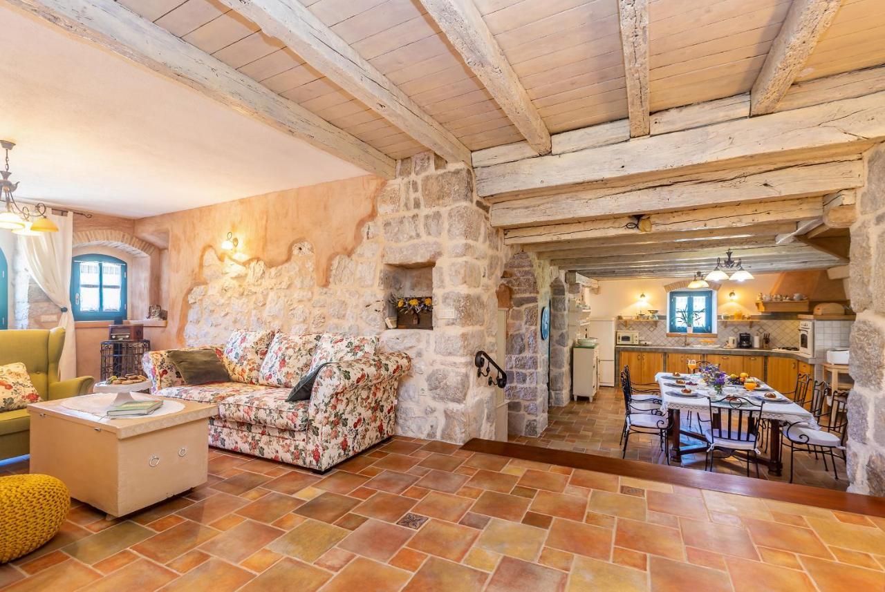 Holiday House Dajana Strilcici Exteriér fotografie